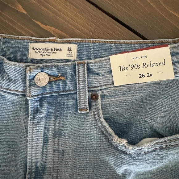 High Rise 90s Relaxed Jean - Picture 6 of 7